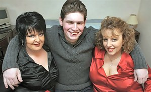 Moms Threesome Porn Pictures